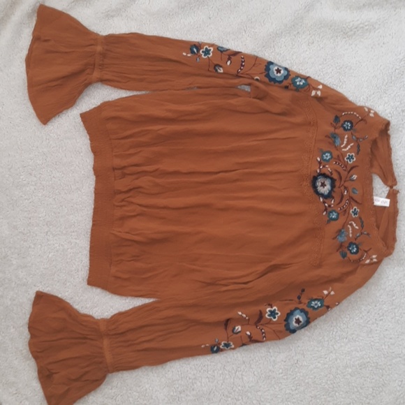 Long-Sleeved Blouse / Shirt - Picture 2 of 4